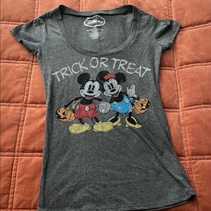 Disney Halloween Mickey Mouse Trick or Treat Tee Scoop Neck T Shirt Size XS